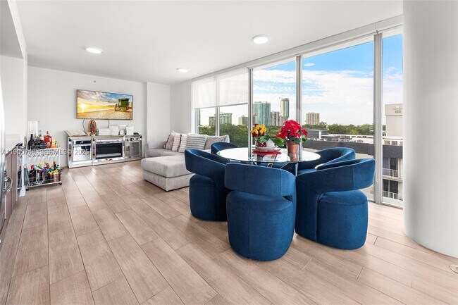 Building Photo - 1600 SW 1st Ave Unit 602