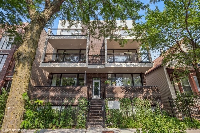 Building Photo - 1753 N Kedzie Blvd Unit 2
