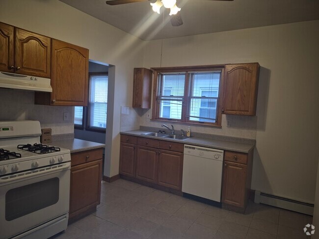 Building Photo - 105 3rd St Unit 105 Third Rental