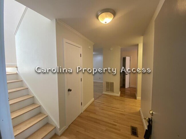 Photo - 436 Fairoaks Cir