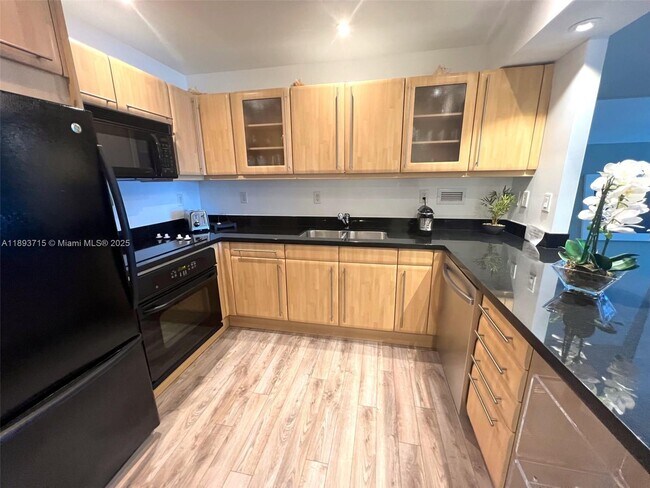 Photo - 2301 Collins Ave Unit 1232