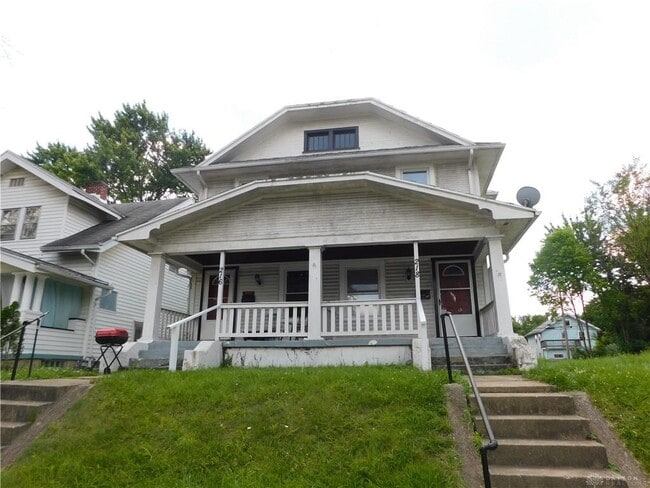 Building Photo - 218 W Fairview Ave