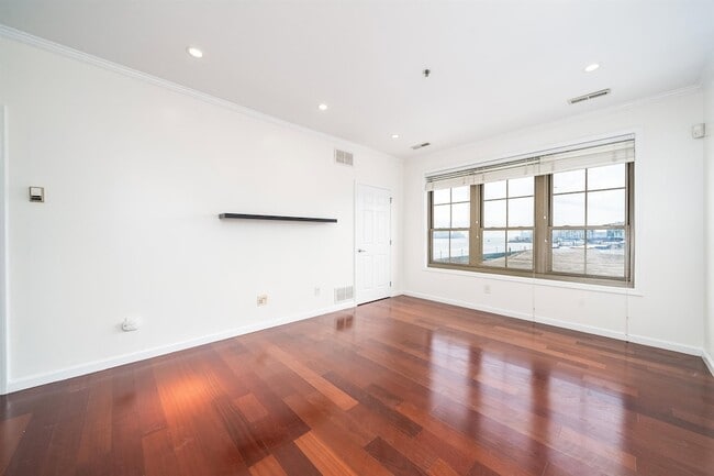 Photo - 26 Ave at Port Imperial