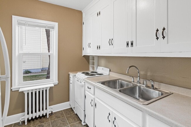 Photo - 1759 Pleasant St Unit 1