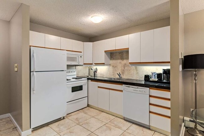 Photo - Meredith Road Apartments