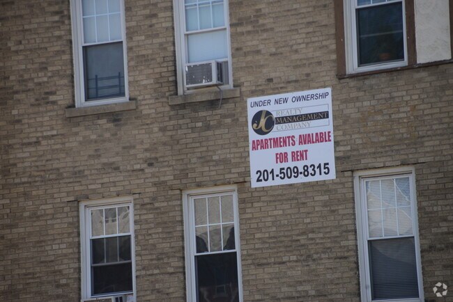 Photo - 240-242 Washington Ave