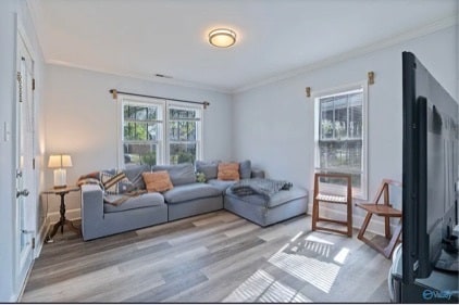 Photo - 505 McCullough Ave NE