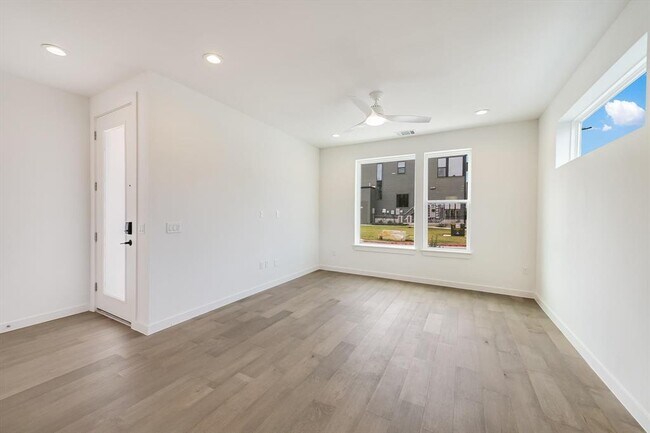 2211 E M. Franklin Ave Unit 22
