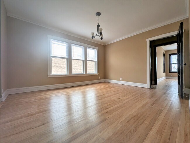 Photo - 3114 N Kilpatrick Ave Unit 2