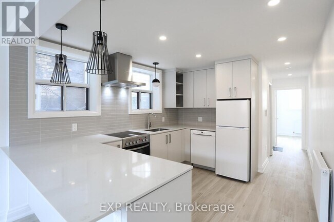 Photo - 73 Balfour Ave Unité Apt 1