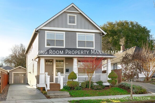 Building Photo - 2626 N Winchell St