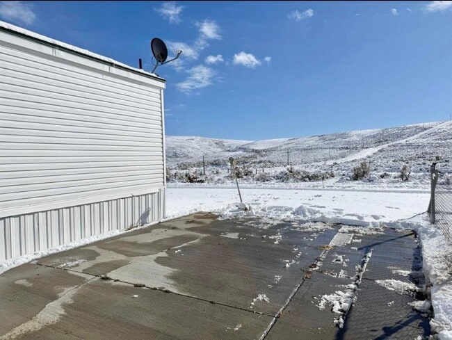 Photo - 70 Twin Creek St