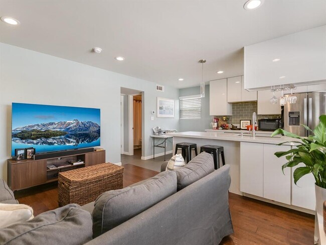 Photo - 3110 Red River St Unidad C403