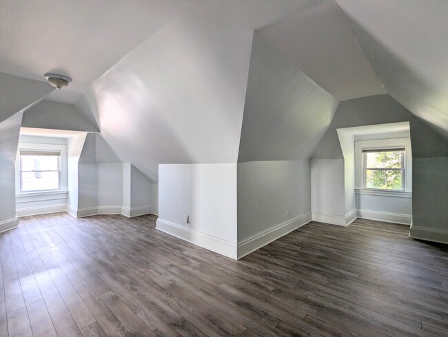Building Photo - 5401 Broad St Unit 2 Rental