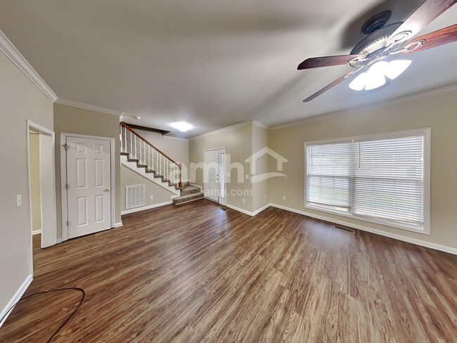 Photo - 2321 Devonshire Dr