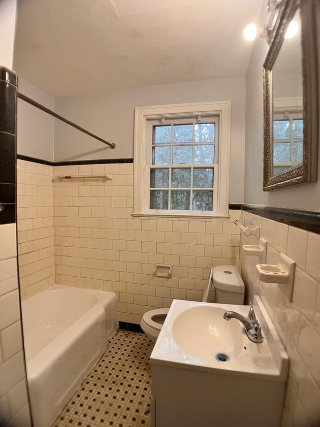 2218 Palmetto St Unit 2218 Palmetto