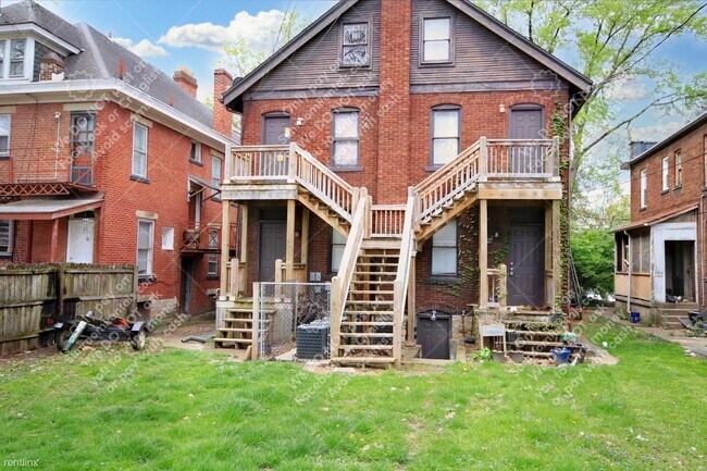 Photo - 3 br, 1 bath 4plex - 1988 1/2 N 4th St 1/2...