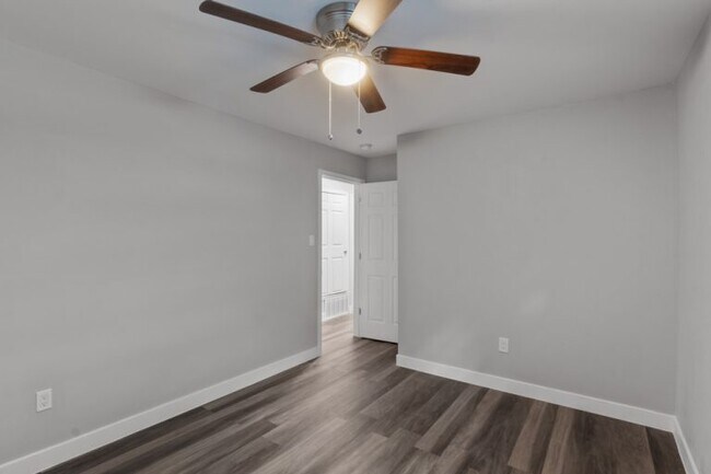 Photo - Park Ridge Apartments Unit 2417-102