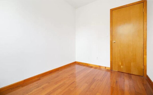 Photo - 328 E 14th St Unidad 10