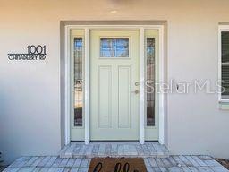 Photo - 1001 Chinaberry Rd