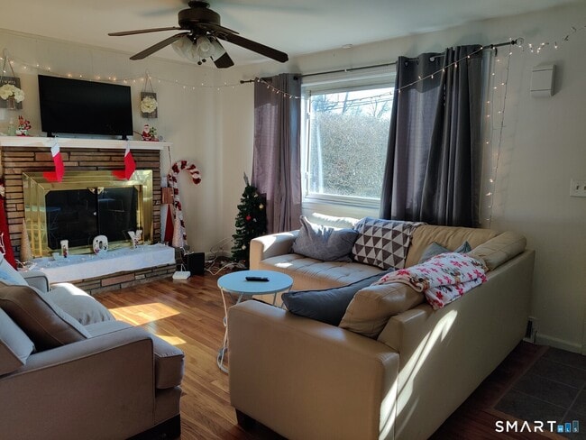 Photo - 100 Loftus Cir