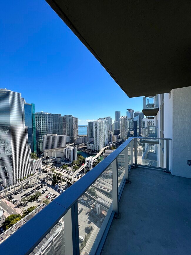 Photo - 168 SE 1st St Unidad 11