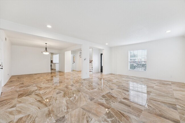 Photo - 2301 Dorrington St