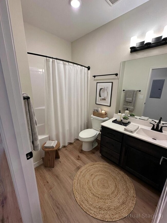 Building Photo - Golf Quarters - GQ 205 Unit GQ 205