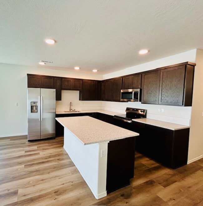 Building Photo - 3687 S Roosevelt Pl