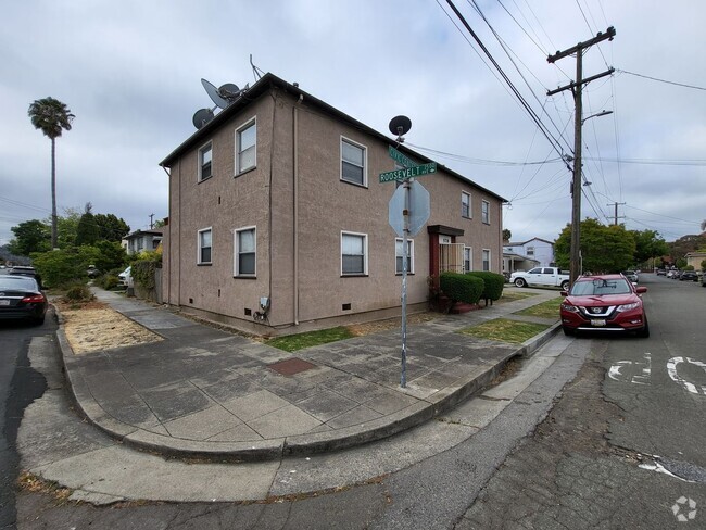 Building Photo - 578 Civic Center St Unit D Rental