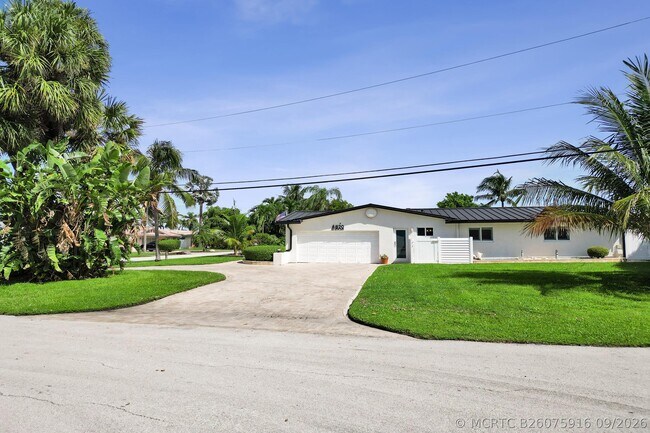 Photo - 820 SE 6th Ave