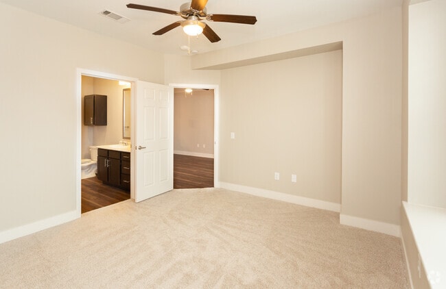 1BR 1BA Loft
