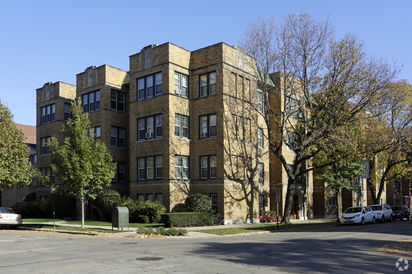 Oak Park Apartments - Oak Park Apartments