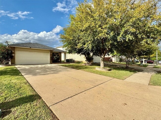 Photo - 1015 Aiken Dr