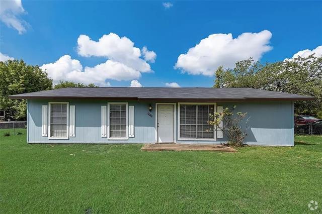 Building Photo - 2030 Midlake Rd Rental
