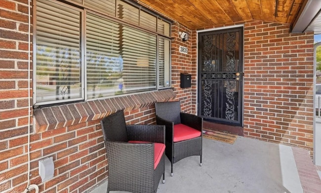 Photo - 3835 Pierce St