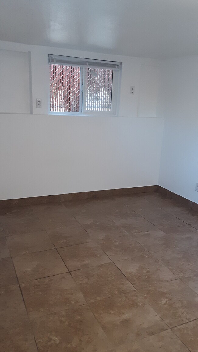 Photo - 2511 Lombard Ave Unit B