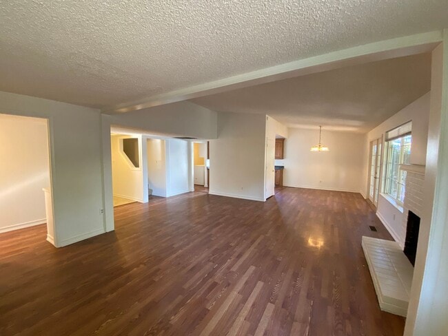 843 Glen Martin Dr