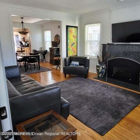 303 Evergreen Ave
