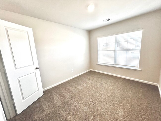 Photo - 60 Ruffian Ct