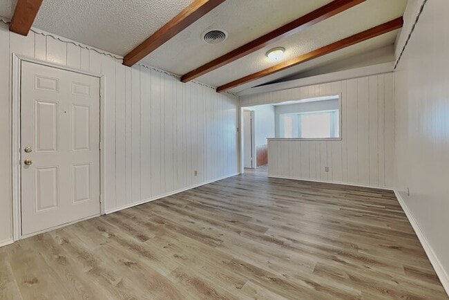 Photo - 7108 Ellis Rd