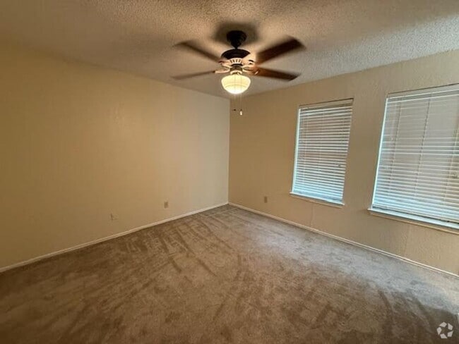 Building Photo - 1315 Speight Ave Rental