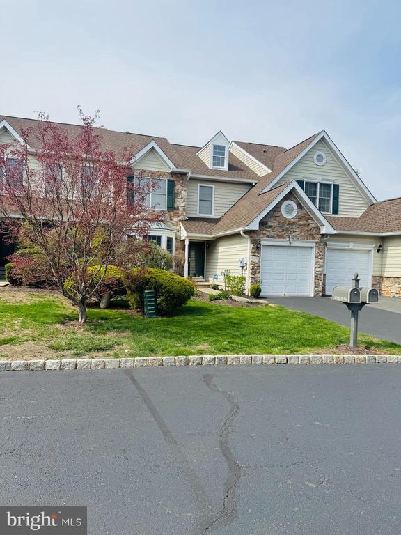 Photo - 242 Patriot Hill Dr Townhome