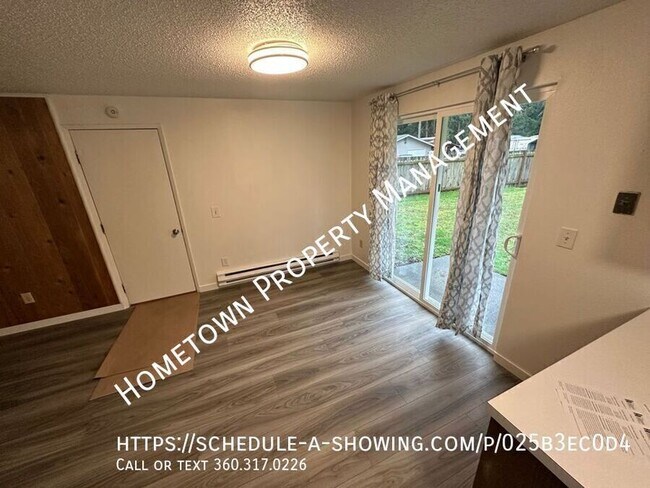 Photo - 3433 Eagle Dr NE