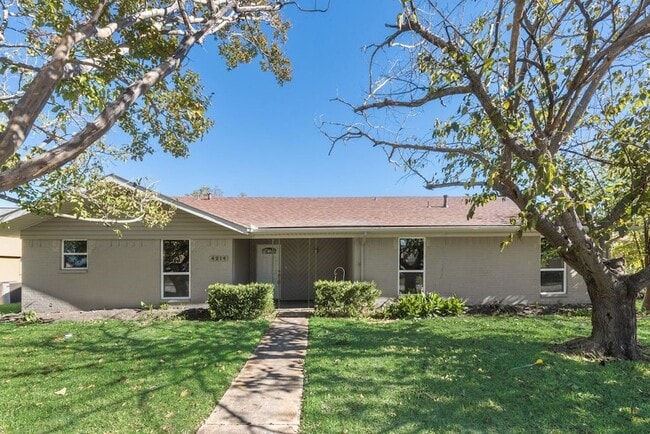 Building Photo - 4214 Osage Dr Rental