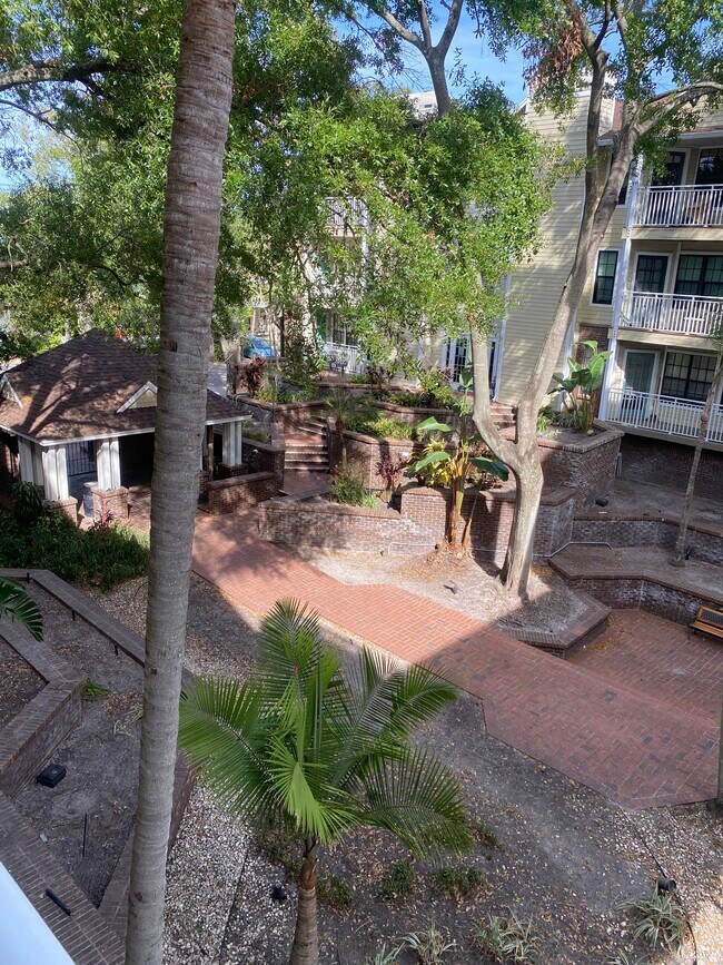 Photo - 1000 W Horatio St