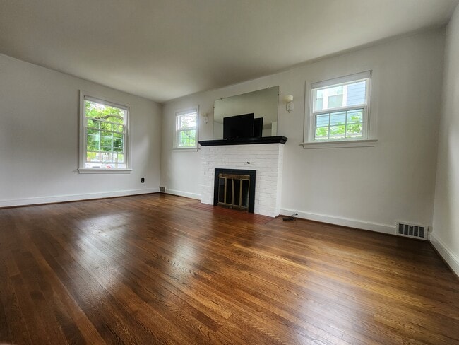Building Photo - 3609 2nd St S Rental