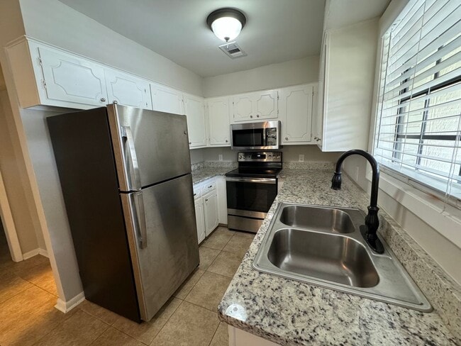 Photo - 707 McLarty Rd