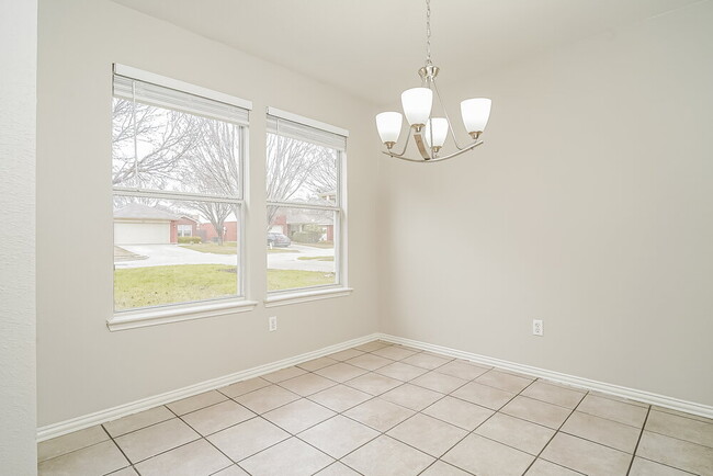 Photo - 2232 Southway