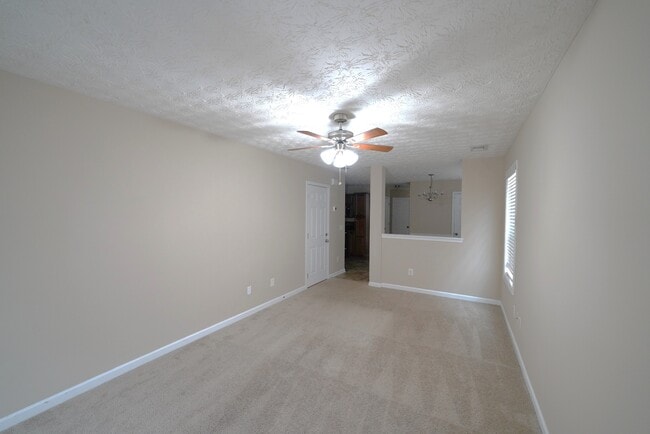 Photo - 221 Alton Cir